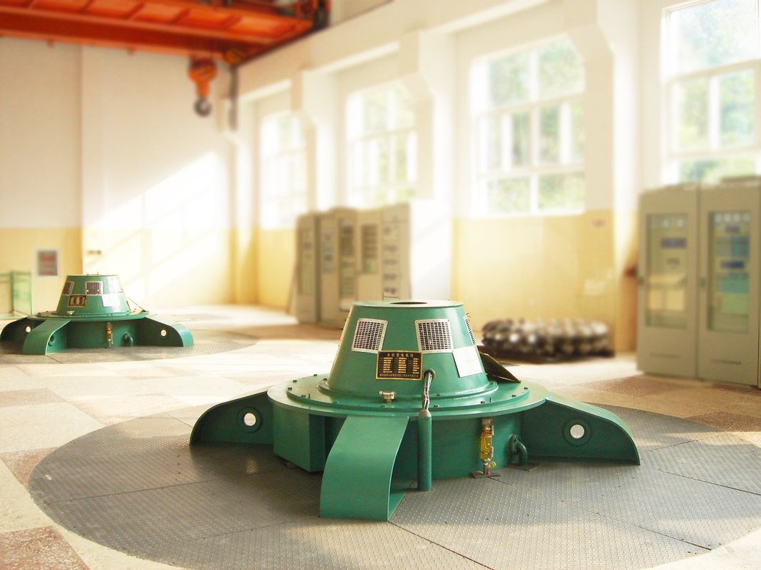 Highly Efficient Kaplan Hydro Turbine Generator Rated Head 5-50m With Micro Governor