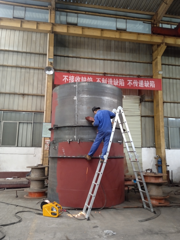 Customized Beveled Steel Construction Steel Pipe Rigid Seamless Pipe with -0.01 mm Tolerance