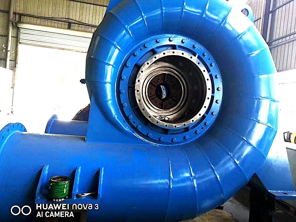 Adjustable Blade Angle Hydraulic Turbine System Open Or Closed Design Polishing Surface Treatment